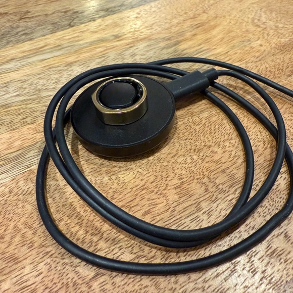 Oura Gen3 Heritage Gold US8 Excellent Condition - Picture 2 of 12